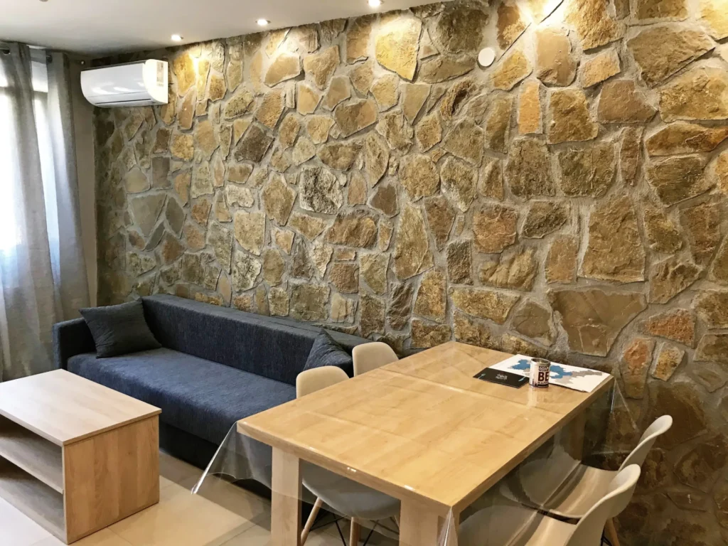 Marilia & Myronas Lemnos Apartments, πετρόχτιστο διαμέρισμα για οικογένειες